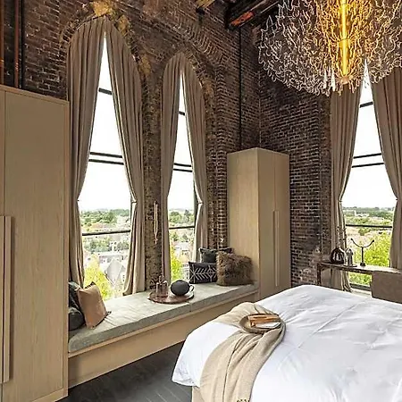 Hotel The Clock Tower 5*