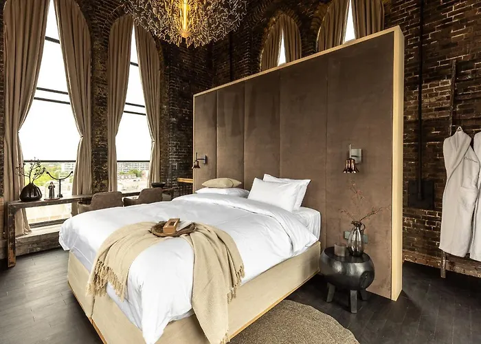 מלון The Clock Tower 5*