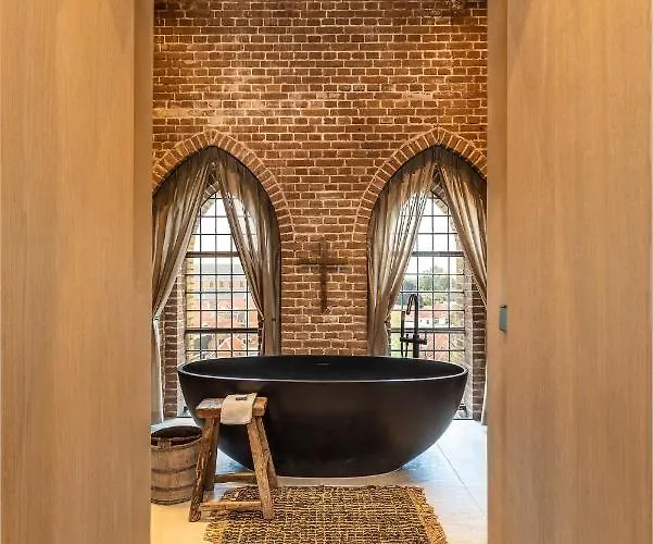 The Clock Tower ווייספ