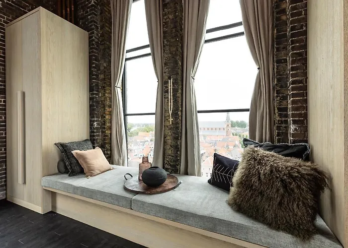 The Clock Tower מלון