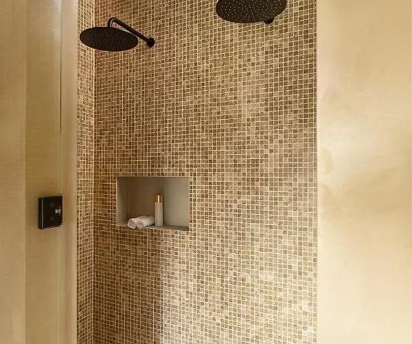 The Clock Tower ווייספ